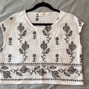 White Embroidered Floral Cropped Top